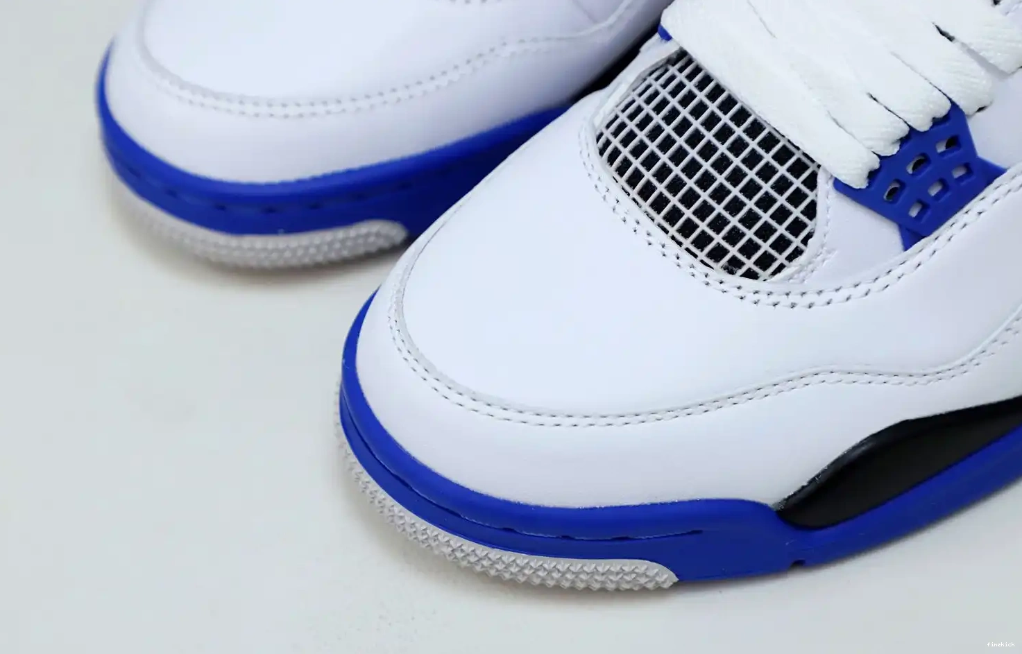 4 RETRO AIR JORDAN MOTORSPORTS 0510